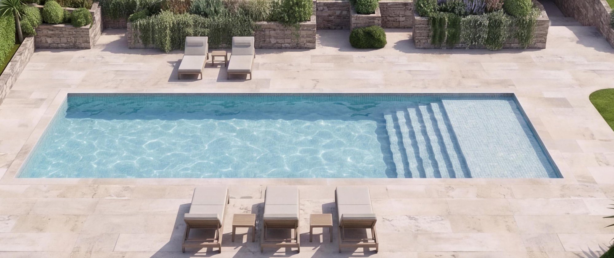 Piscina con vista al mar